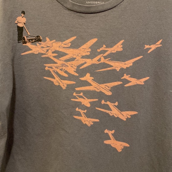 Ames Bros size M Boy mowing airplanes - Picture 2 of 3